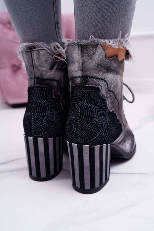 Naiste poolsaapad Halli värvi