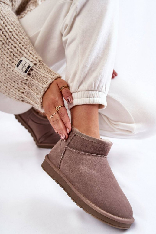 Seemisnakhsed nööpidega lumesaapad...