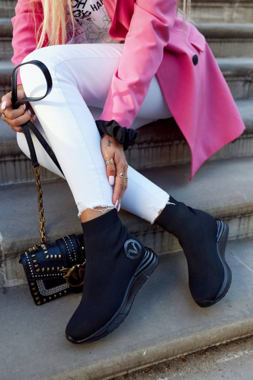 Spordijalatsid mustad Runaway