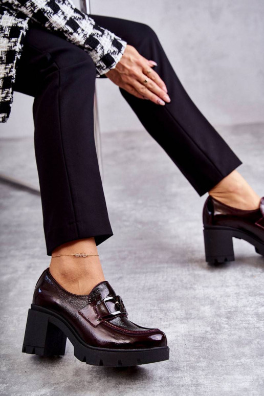 Elegantsed jalatsid kõrge jämeda...