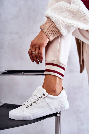 Riidest vabaaja jalanõud... 2