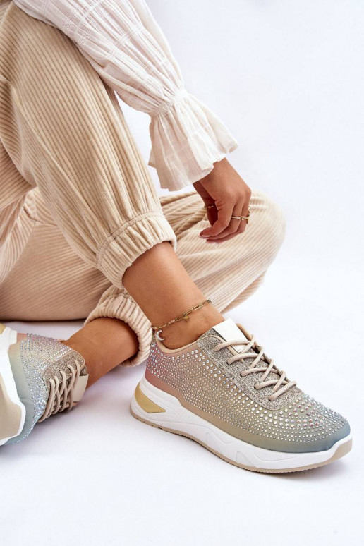 Sneakers tüüpi jalanõud säravate...