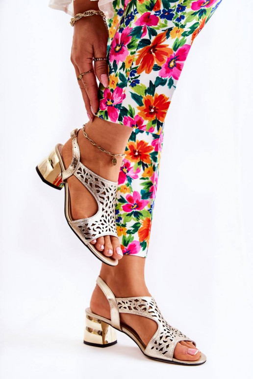 Sandaalid kõrge jämeda kontsaga...