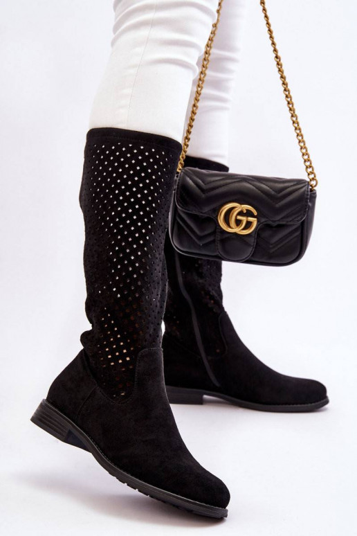 Ažuursed seemisnahast pika säärega...