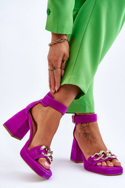 Seemisnahast kingad Shoes tumeroosad...