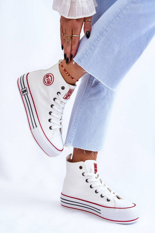 Riidest vabaaja jalanõud platvormiga...