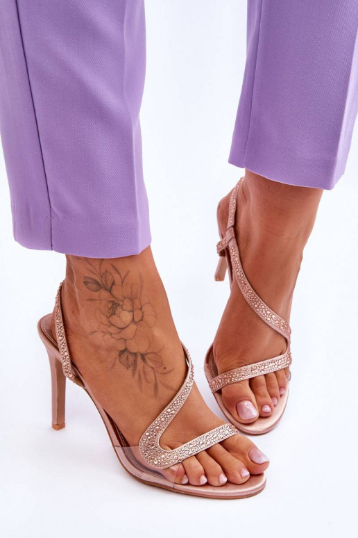 Elegantsed sandaalid kõrge jämeda...