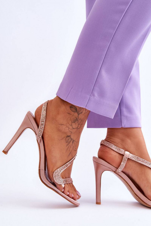 Elegantsed sandaalid kõrge jämeda...