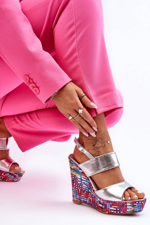 Platvormi sandaalid Hõbedat värvi...