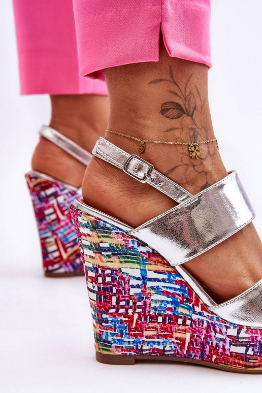 Platvormi sandaalid Hõbedat värvi...