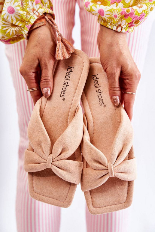 veluurist Plätud Heleroosat värvi...