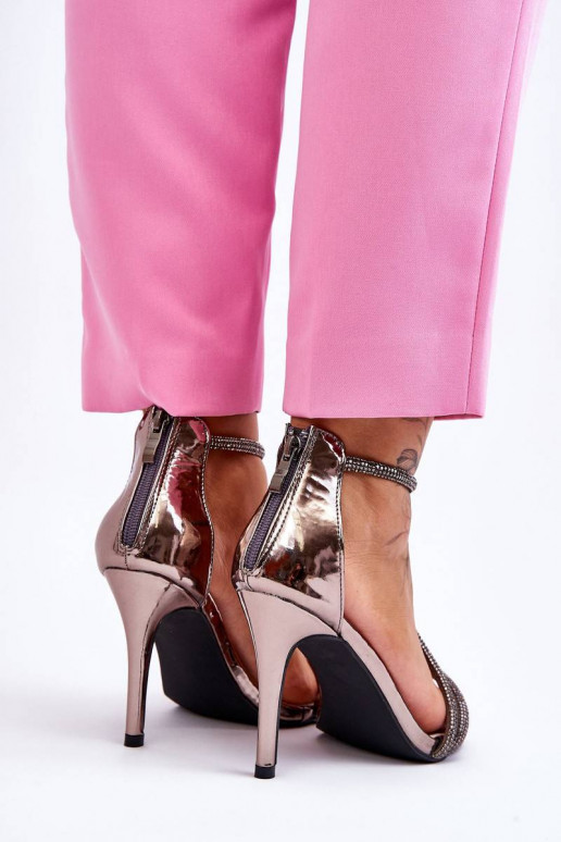 Elegantsed sandaalid kõrge jämeda...