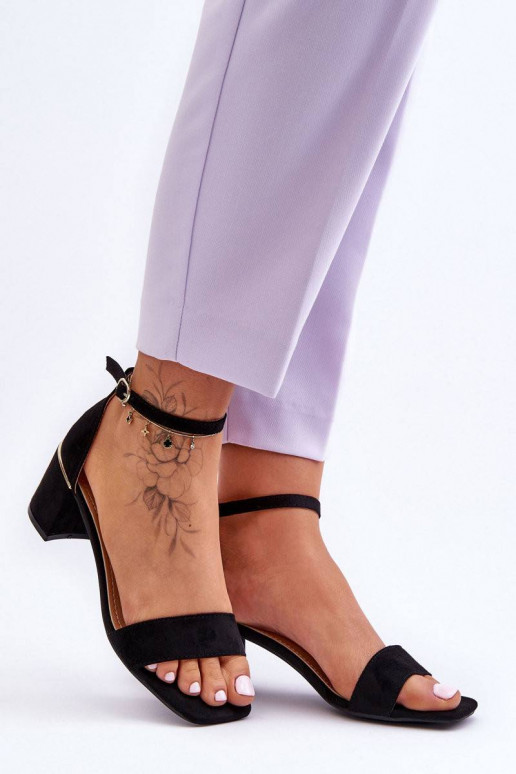 Stabiilselt madala kontsaga kingad...