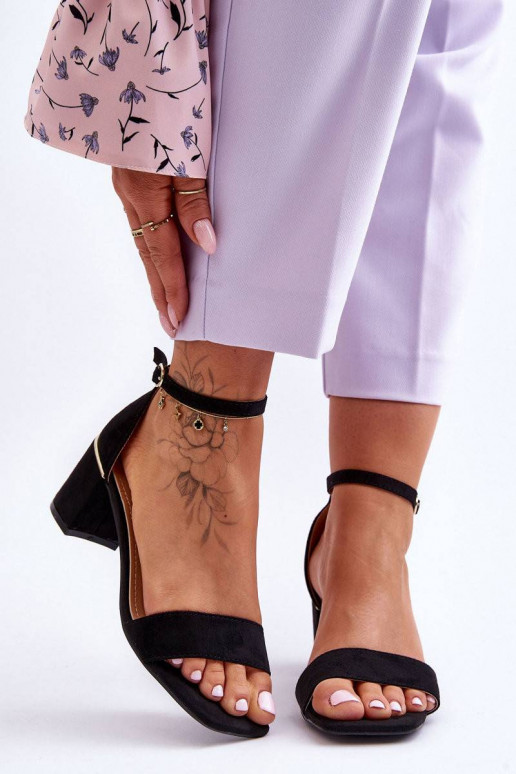 Stabiilselt madala kontsaga kingad...