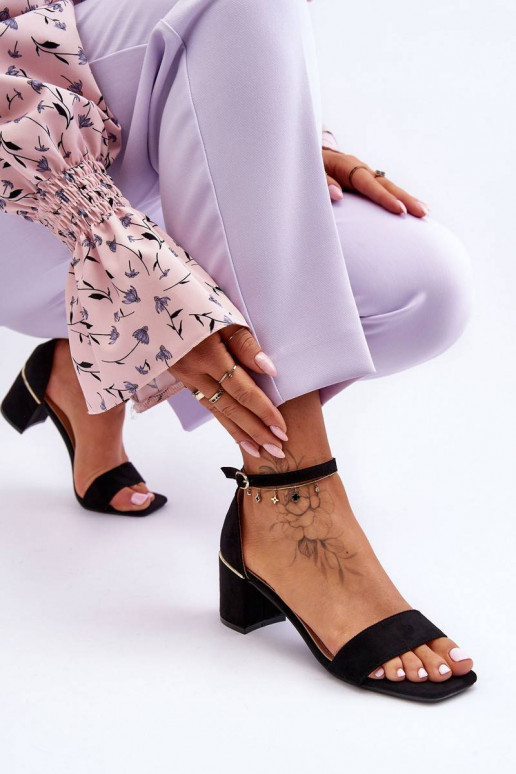 Stabiilselt madala kontsaga kingad...