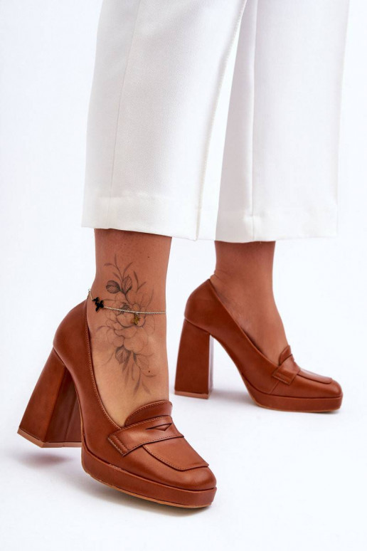 Kingad pruunid värvi Alisa