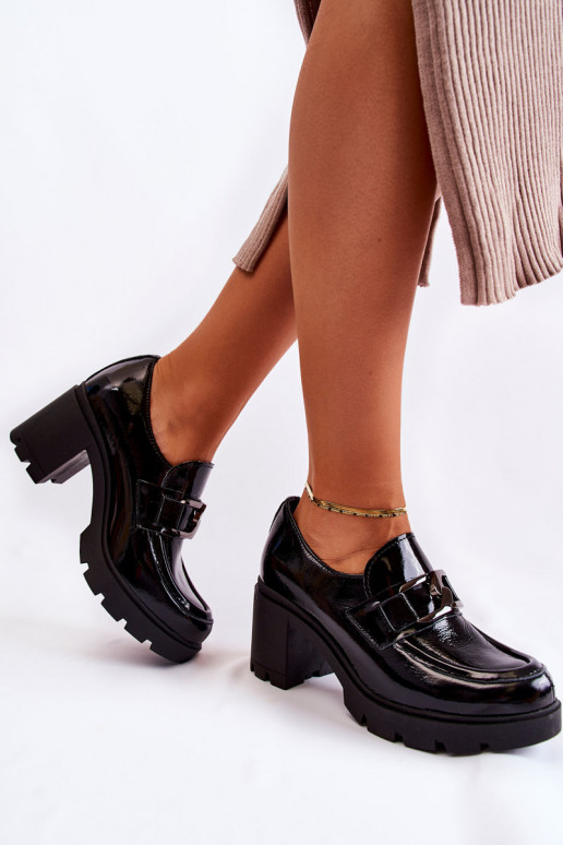 Elegantsed jalatsid kõrge jämeda...