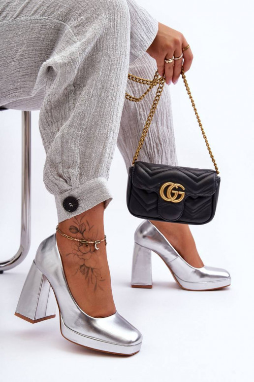 Kingad Hõbedat värvi Rosalia