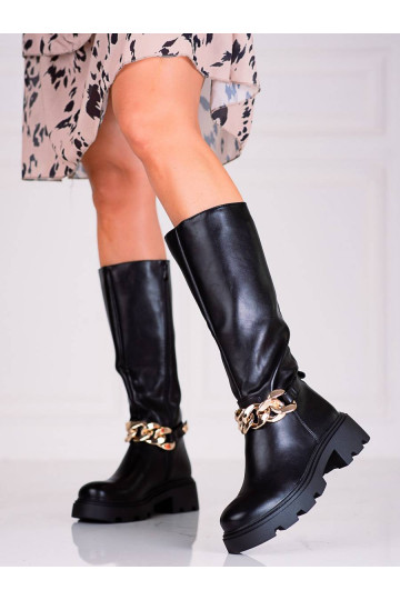 Naiste pika säärega saapad...