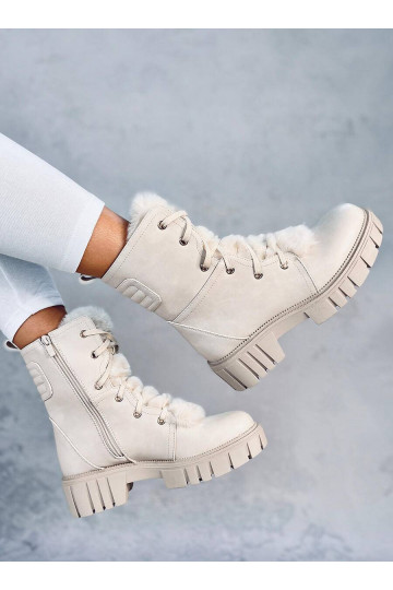 Naiste poolsaapad... 2