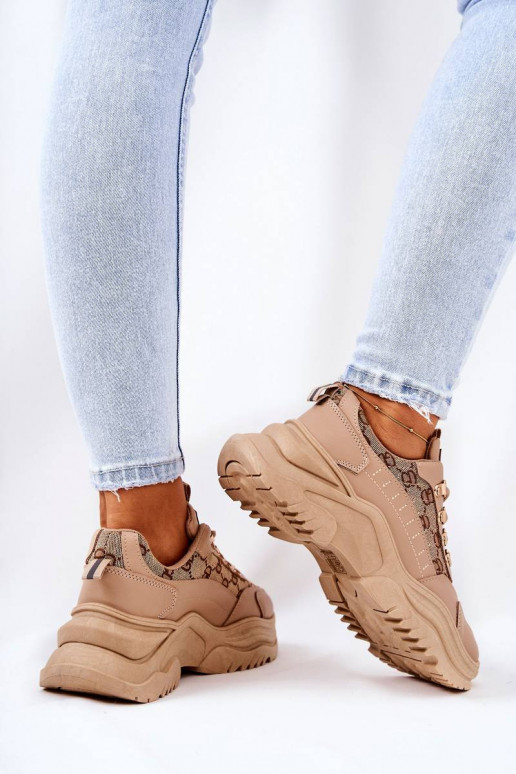 Sportliku stiiliga jalanõud...