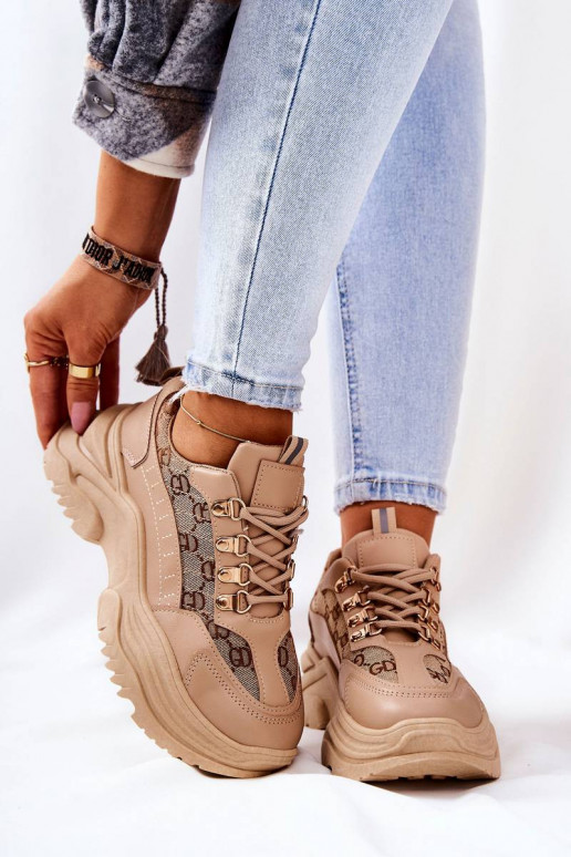 Sportliku stiiliga jalanõud...