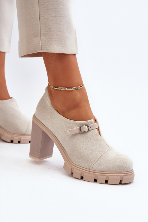 Jalatsid kõrge jämeda kontsaga...