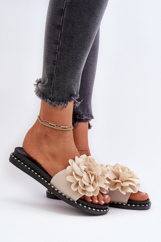 Naiste plätud Ozdobione ami beeži...