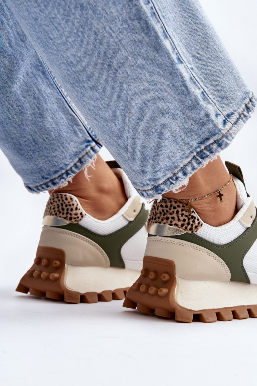 Sneakers tüüpi jalanõud...