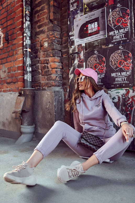 Spordijalatsid beeži värvi Dalmiro