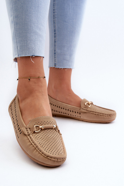 Naiste mokassiinid kaunistustega...