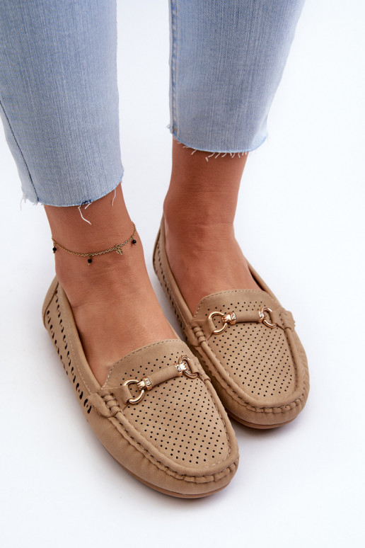 Naiste mokassiinid kaunistustega...