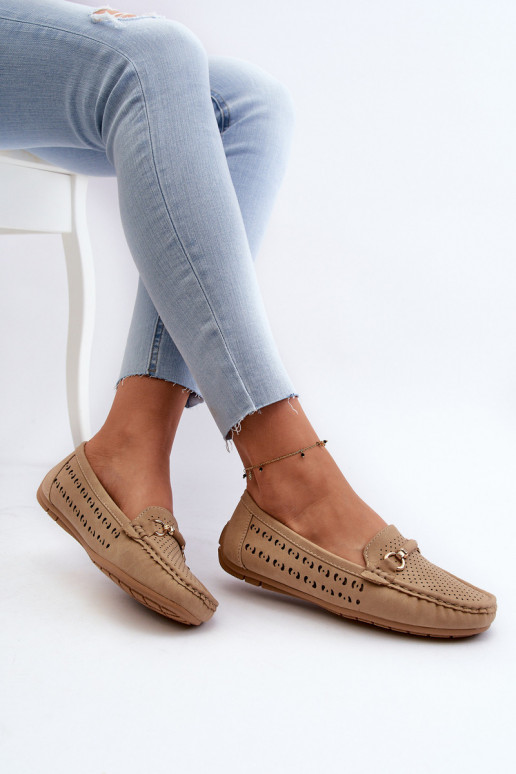 Naiste mokassiinid kaunistustega...