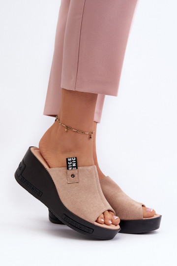 Naiste plätud beeži värvi... 2