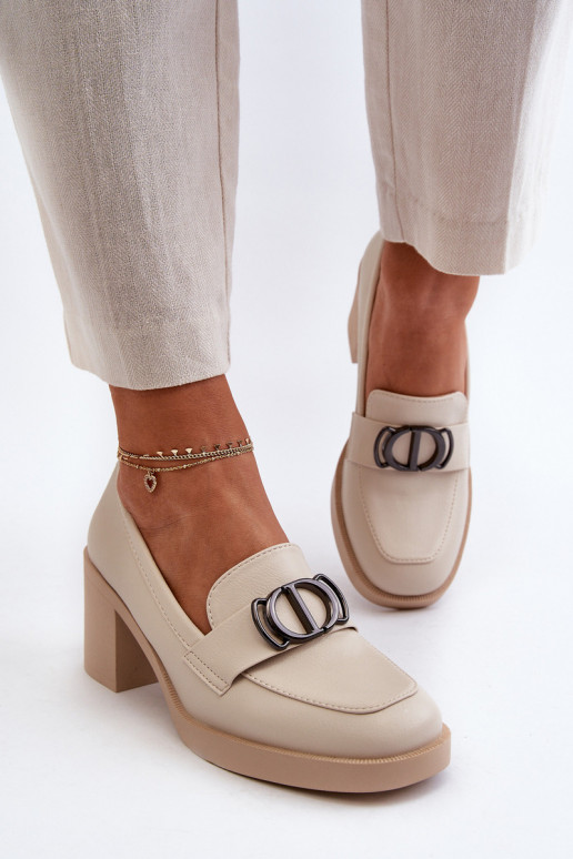 Jalatsid kõrge jämeda kontsaga...