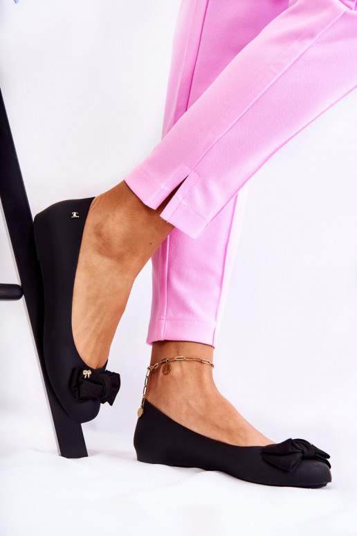 Kummist Baleriinad lipsukesega mustad...