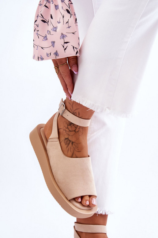 Mugavad naistesandaalid platvormiga...