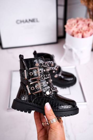 mustad Naiste saapad 2