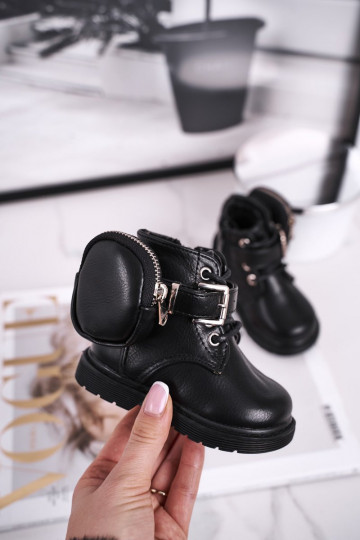 Musta värvi soojad...