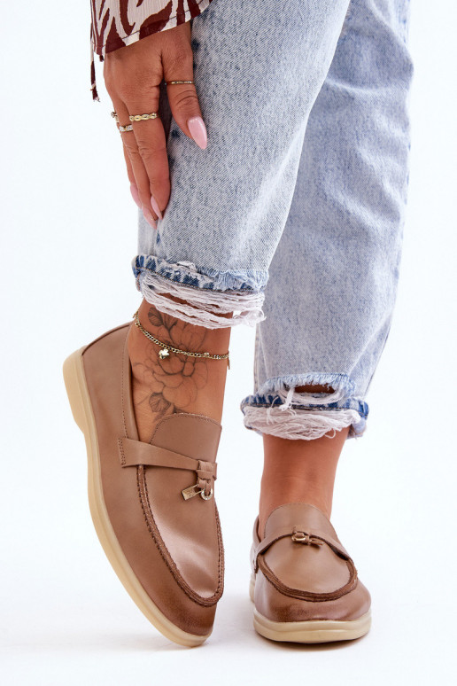 Naiste klassikalised lössijalatsid...