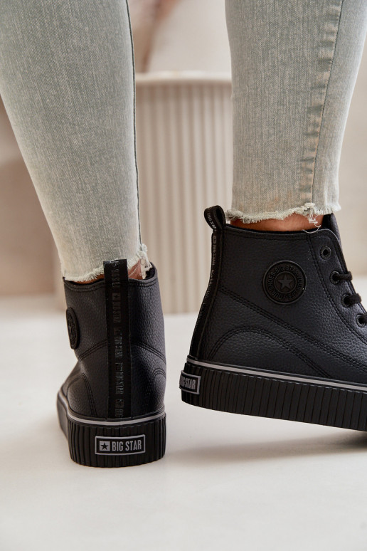 Naiste isolatsiooniga vabaaja...