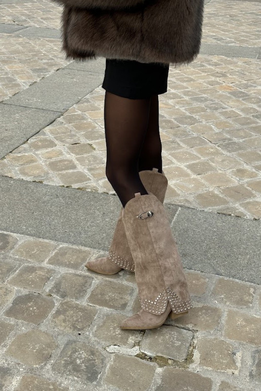 Kanna ja platvormiga kõrged saapad...