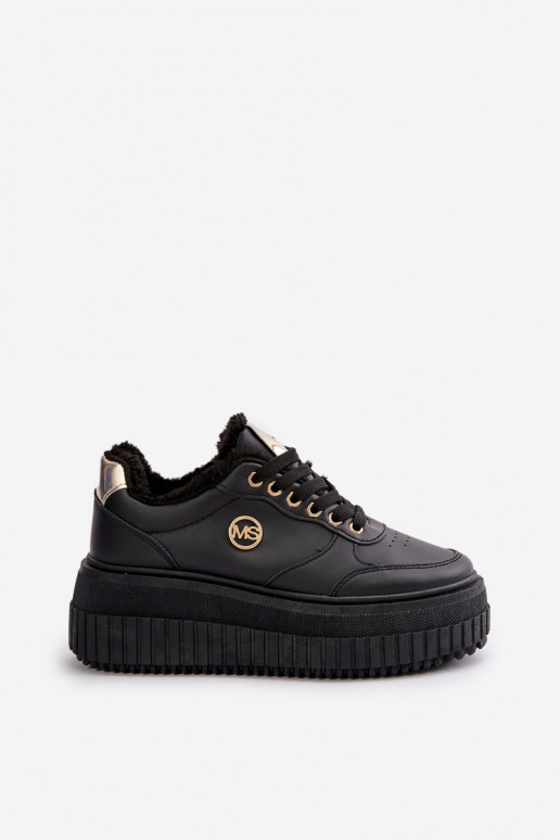 Sneaker-stiilis sportlikud jalatsid...