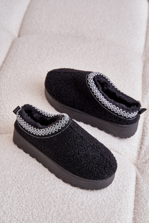 Naiste mustad platvormiga talvekingad