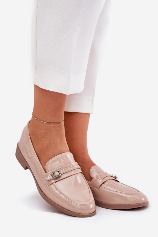 Läikivad mokasiinid naistele...