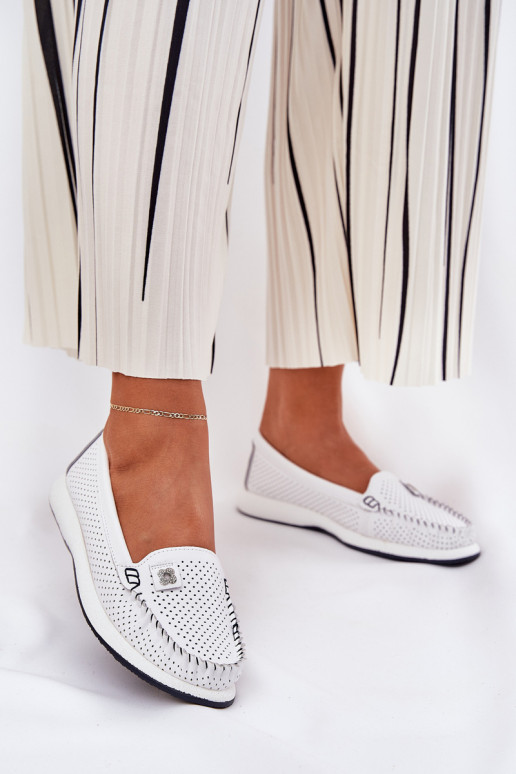 Valged nahast naiste mokasiinid...