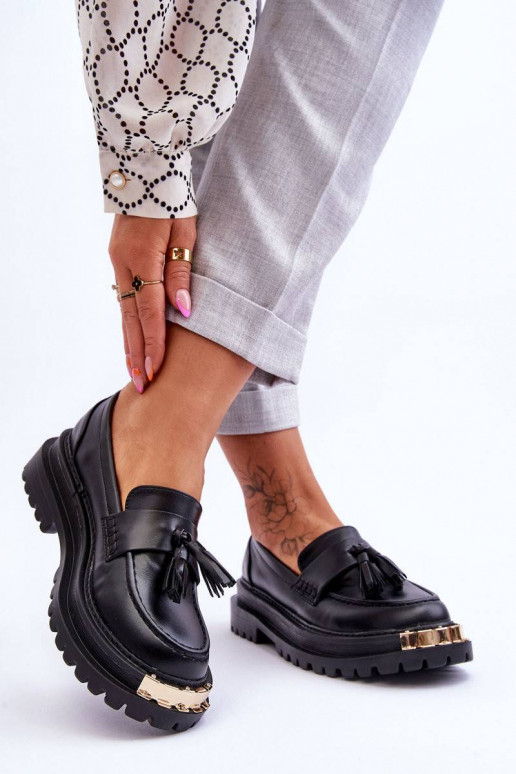 Klassikalise mudeli jalatsid...