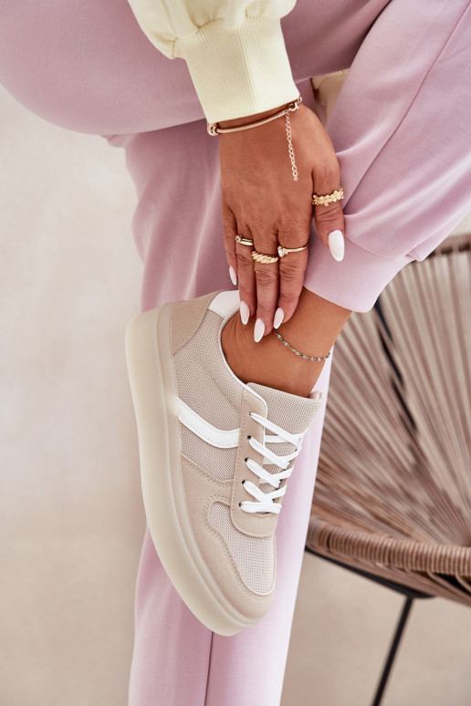 Madalamad naiste sportlikud kingad...