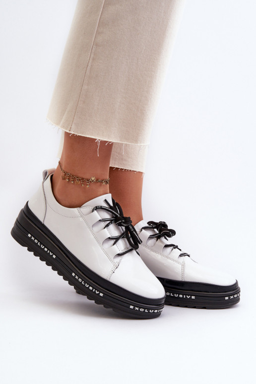 Valged platvormiga sneakers läikeefektiga, S.Barski LR592B