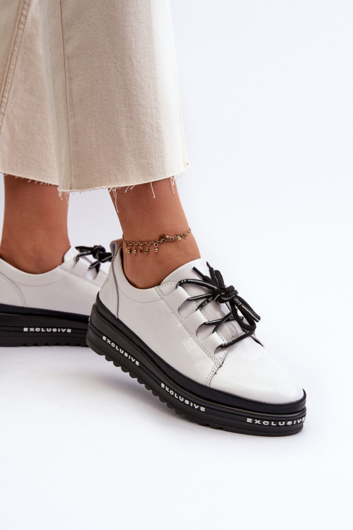 Valged platvormiga sneakers läikeefektiga, S.Barski LR592B